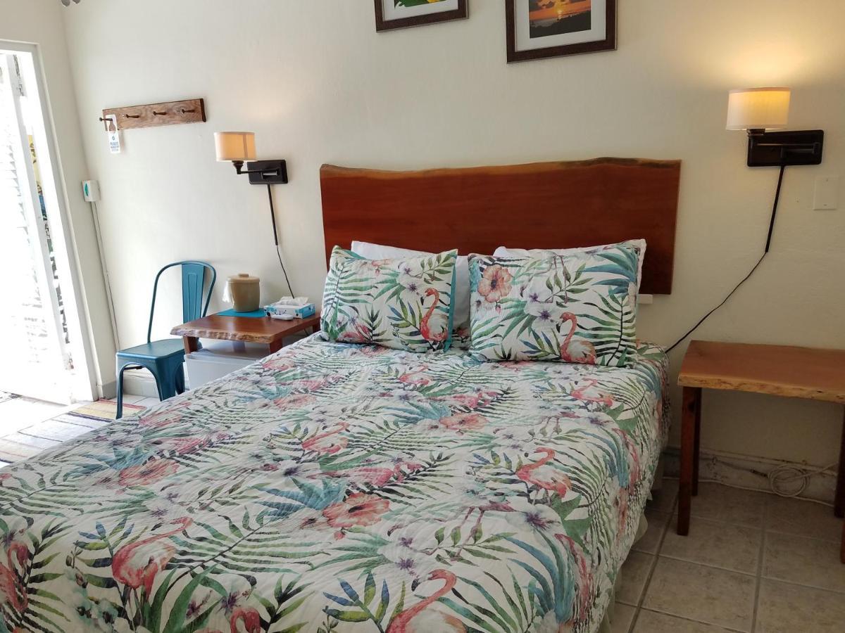 Alexander Palms Court - No Hidden Resort Fees! Key West Exterior photo