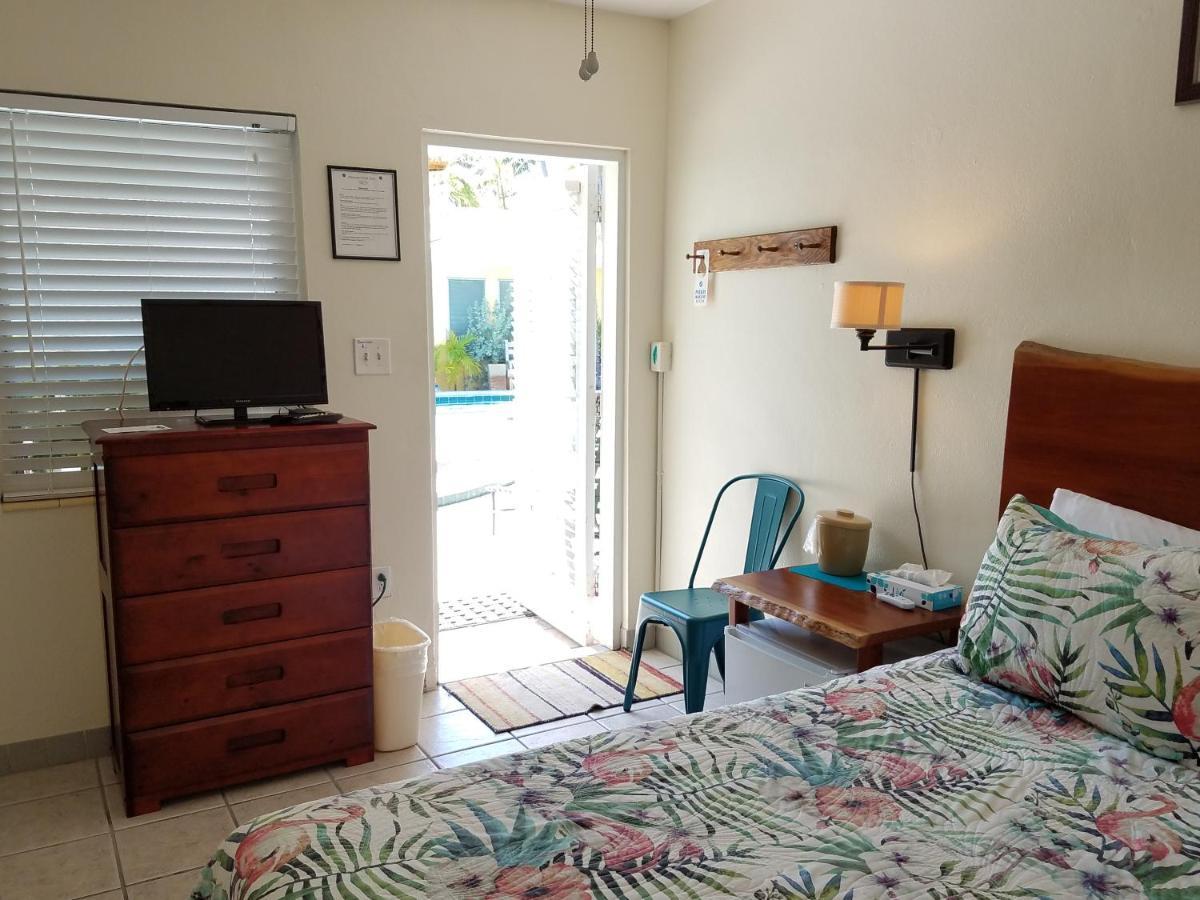 Alexander Palms Court - No Hidden Resort Fees! Key West Exterior photo