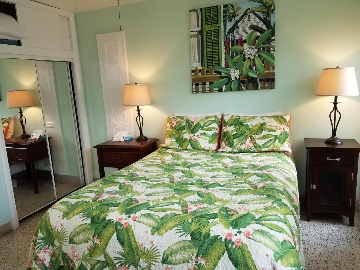 Alexander Palms Court - No Hidden Resort Fees! Key West Exterior photo