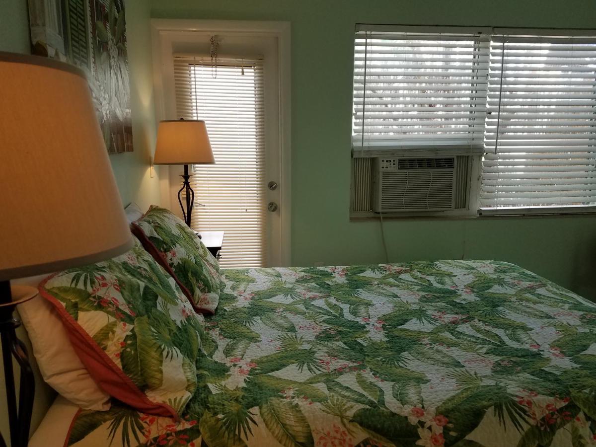 Alexander Palms Court - No Hidden Resort Fees! Key West Exterior photo