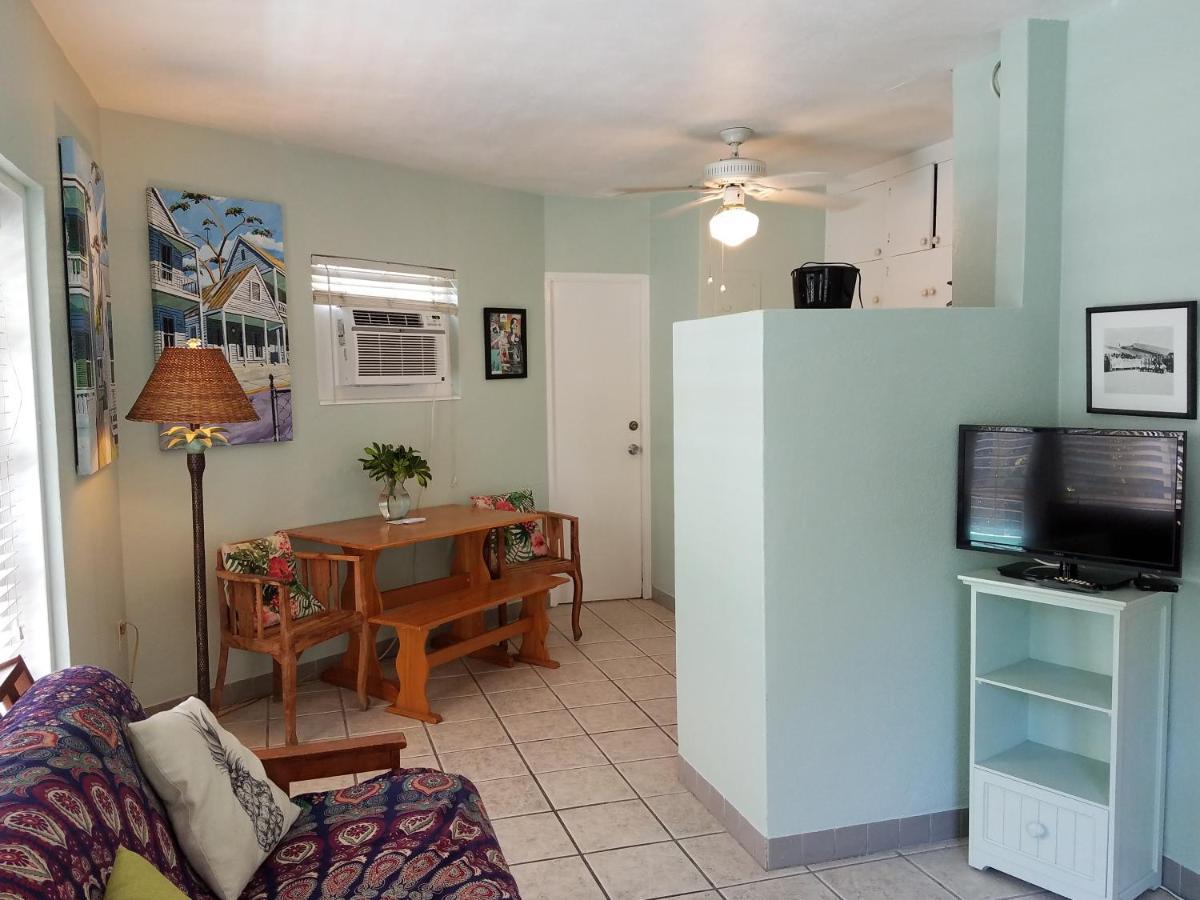 Alexander Palms Court - No Hidden Resort Fees! Key West Exterior photo